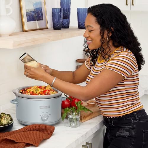 4.5 Quart Manual Slow Cooker – Macaroon Blue - Curated Catalog F6